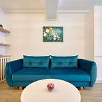 Emerald Gems In Infinity Appartement