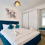 Emerald Gems In Infinity Appartement *