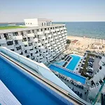 Emerald Gems In Infinity Mamaia
