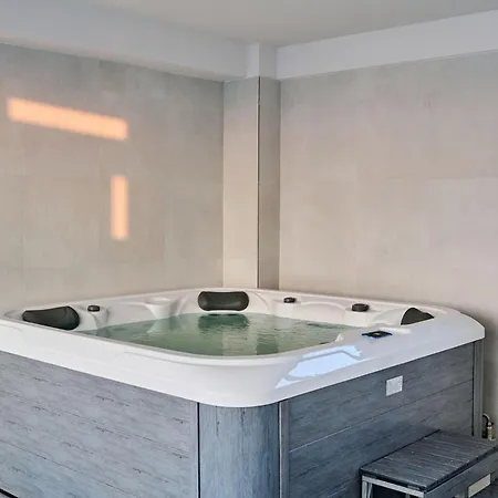 Emerald Gems In Infinity דירה מאמאיה