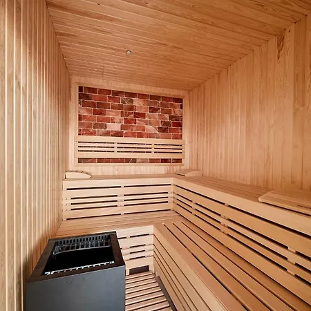 Emerald Gems In Infinity *