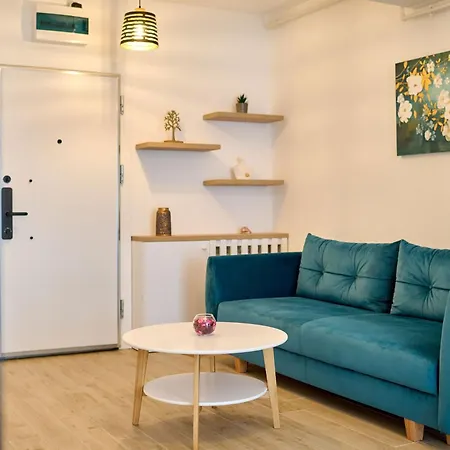 Emerald Gems In Infinity מאמאיה