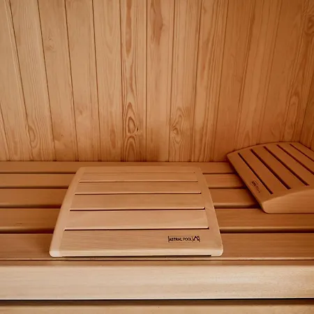 Emerald Gems In Infinity